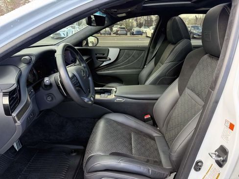 Used 2023 Lexus LS 500 F Sport w/ Cold Weather Package (CK) RWD image 13