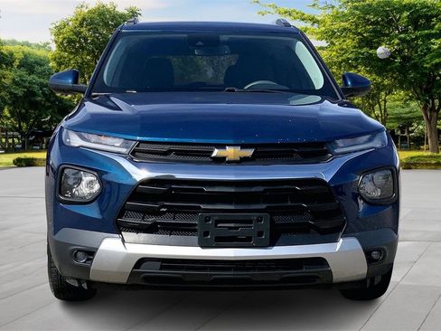 Used 2021 Chevrolet TrailBlazer LT w/ Convenience Package image 2