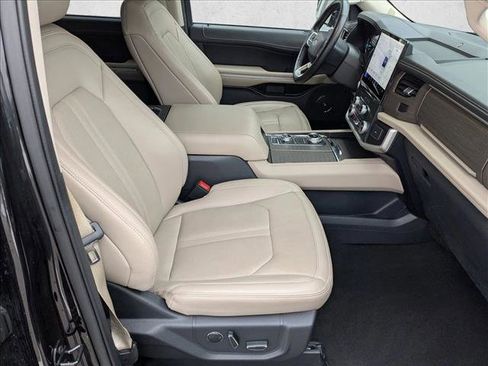 Used 2024 Ford Expedition Max Limited image 25