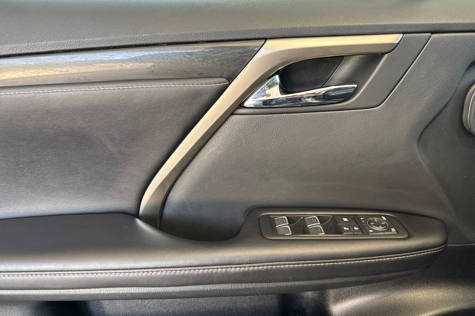 Used 2019 Lexus RX 350 FWD w/ Accessory Package image 12