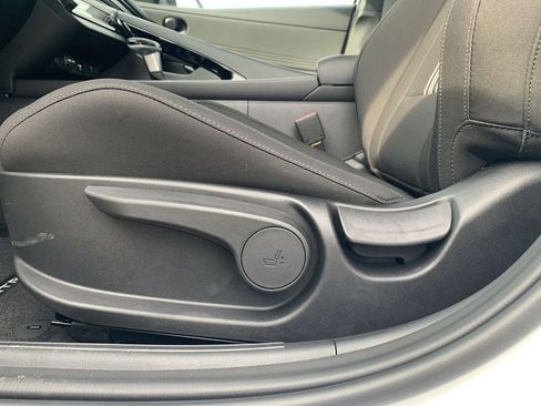 New 2025 Hyundai Elantra SEL image 27