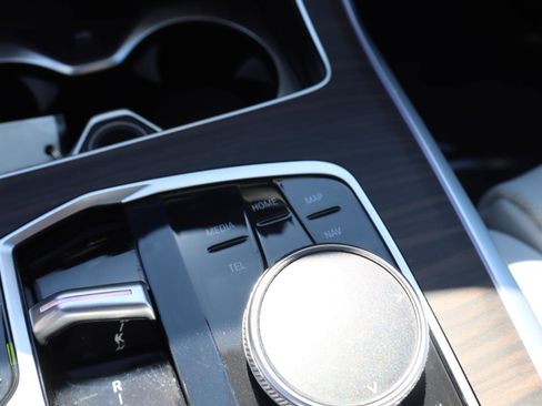 Certified 2023 BMW X7 xDrive40i w/ M Sport Package image 27