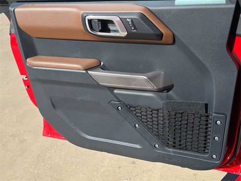 Used 2023 Ford Bronco Outer Banks image 27