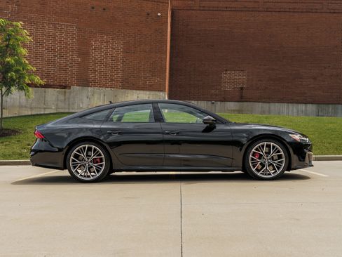 Used 2024 Audi S7 Prestige w/ Prestige Package AWD/4WD image 3