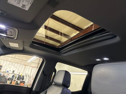 Used 2019 GMC Sierra 1500 SLT w/ SLT Premium Plus Package image 13