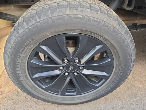 Used 2020 Ford F150 Lariat w/ Equipment Group 502A Luxury AWD/4WD image 5