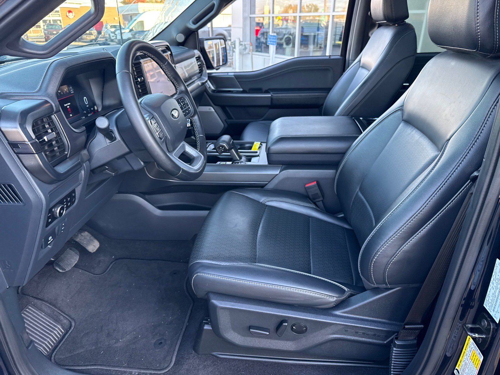 Used 2025 Ford F150 Lariat w/ Equipment Group 501A Mid AWD/4WD image 10