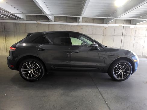 Certified 2026 Porsche Macan AWD/4WD image 11