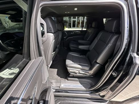 Certified 2023 Cadillac Escalade ESV Luxury RWD image 30