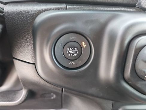 Used 2023 Jeep Wrangler Unlimited Sahara AWD/4WD image 16