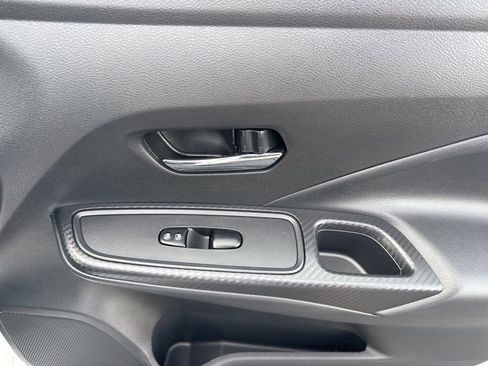 Certified 2025 Nissan Versa SV w/ Trunk Package image 17