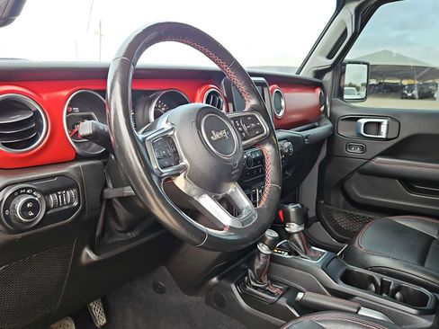 Used 2021 Jeep Gladiator Rubicon AWD/4WD image 10