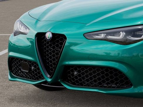 New 2025 Alfa Romeo Giulia w/ Veloce Package Rwd image 12
