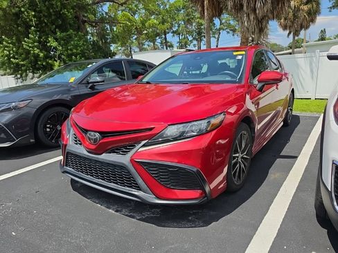 Used 2021 Toyota Camry SE FWD image 5