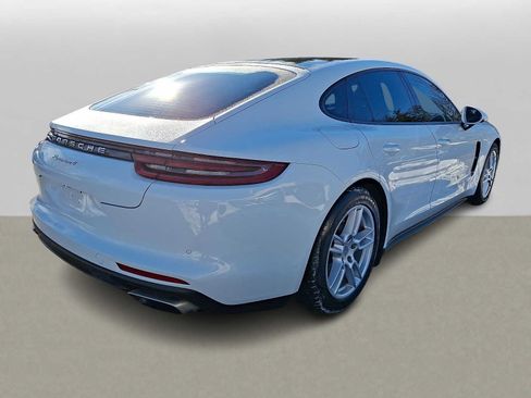 Used 2018 Porsche Panamera 4 image 4