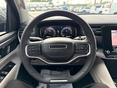 Used 2024 Jeep Wagoneer Series II w/ Flexible Seating Group RWD image 14