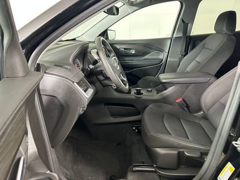 Used 2023 GMC Terrain SLE image 12