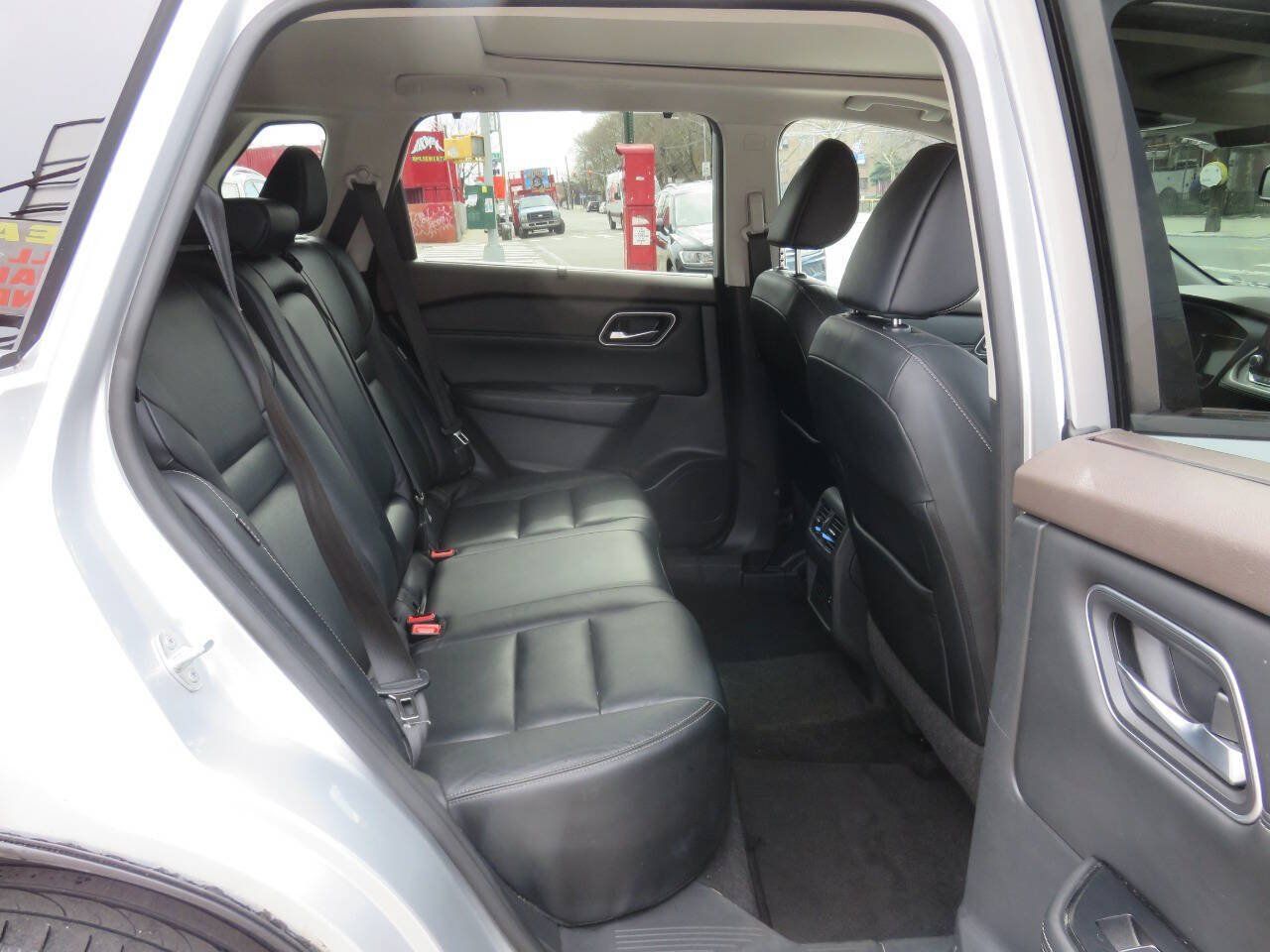 Used 2021 Nissan Rogue SL AWD/4WD image 21