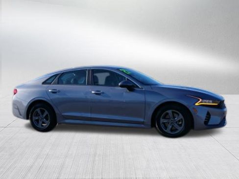Used 2021 Kia K5 LX image 2