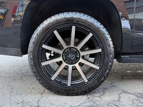 Used 2015 GMC Yukon XL Denali w/ Premium Package image 8