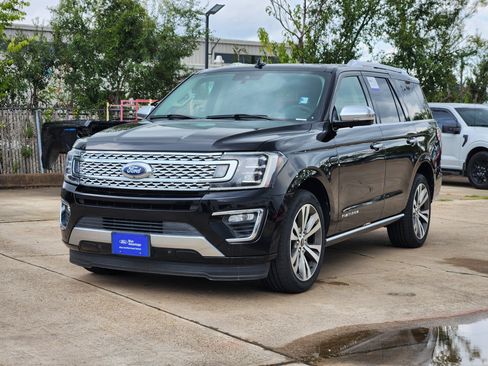 Used 2020 Ford Expedition Platinum RWD image 2