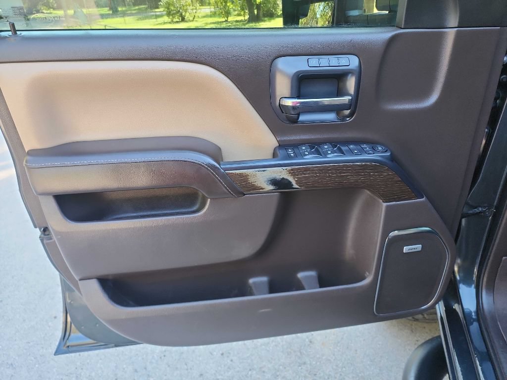 Used 2017 GMC Sierra 2500 Denali w/ Duramax Plus Package AWD/4WD image 20