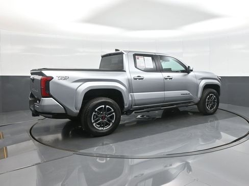 Certified 2025 Toyota Tacoma TRD Sport AWD/4WD image 7