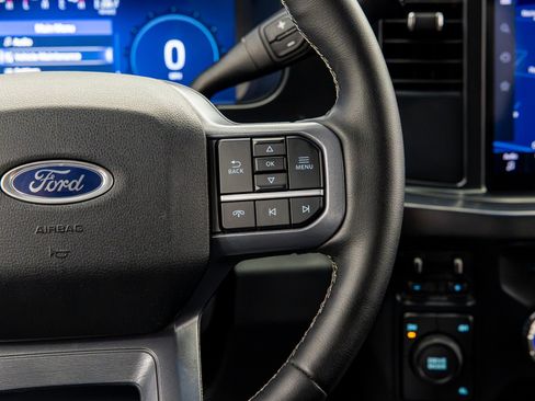 Used 2025 Ford F250 Lariat AWD/4WD image 42
