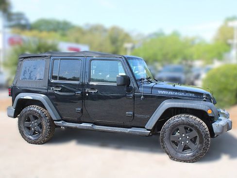 Used 2017 Jeep Wrangler Unlimited Sport image 4