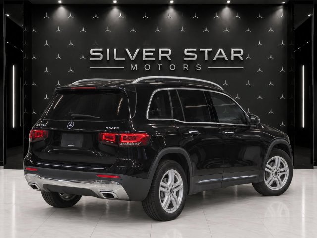 Used 2023 Mercedes-Benz GLB 250 4MATIC image 3