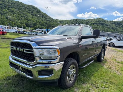 Used 2022 RAM 3500 Tradesman AWD/4WD image 2