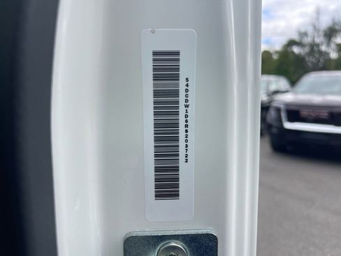 Used 2024 Chevrolet Low Cab Forward image 29