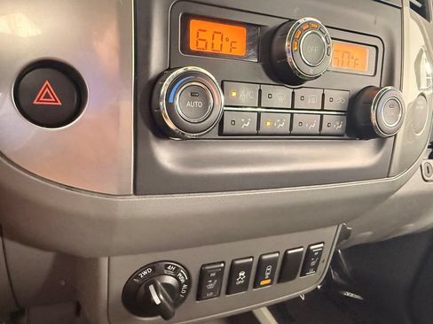 Used 2015 Nissan Frontier SL AWD/4WD image 34