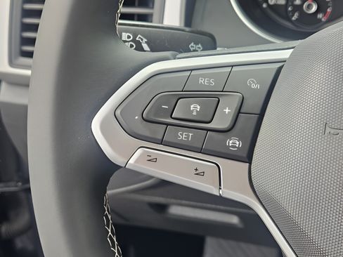 Used 2021 Volkswagen Atlas Cross Sport SE FWD image 28