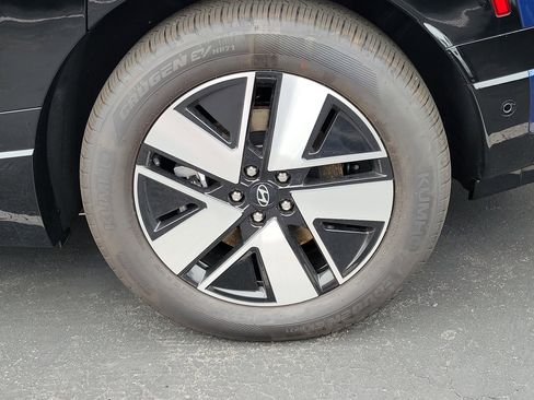 Used 2026 Hyundai Ioniq 9 SEL w/ Tow & Go Package image 5