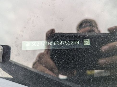 Used 2024 Honda HR-V Sport image 11