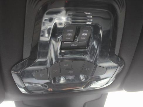 Used 2023 Alfa Romeo Stelvio Veloce image 13