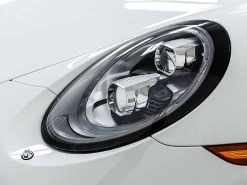 Certified 2014 Porsche 911 Turbo S AWD/4WD image 44