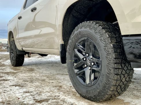 New 2026 Chevrolet Silverado 1500 Custom Trail Boss w/ Dark Appearance Package image 16