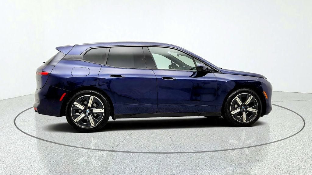 Used 2026 BMW iX xDrive60 w/ Executive Package AWD/4WD image 4