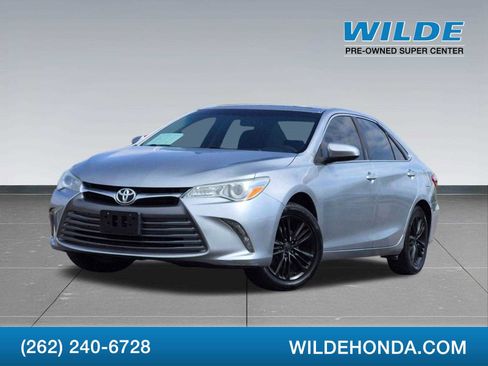 Used 2017 Toyota Camry LE FWD image 1