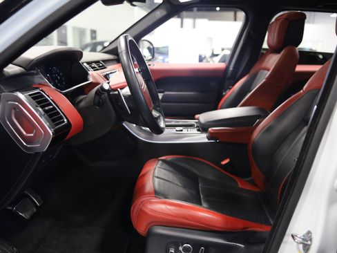 Used 2018 Land Rover Range Rover Sport HSE Dynamic image 17