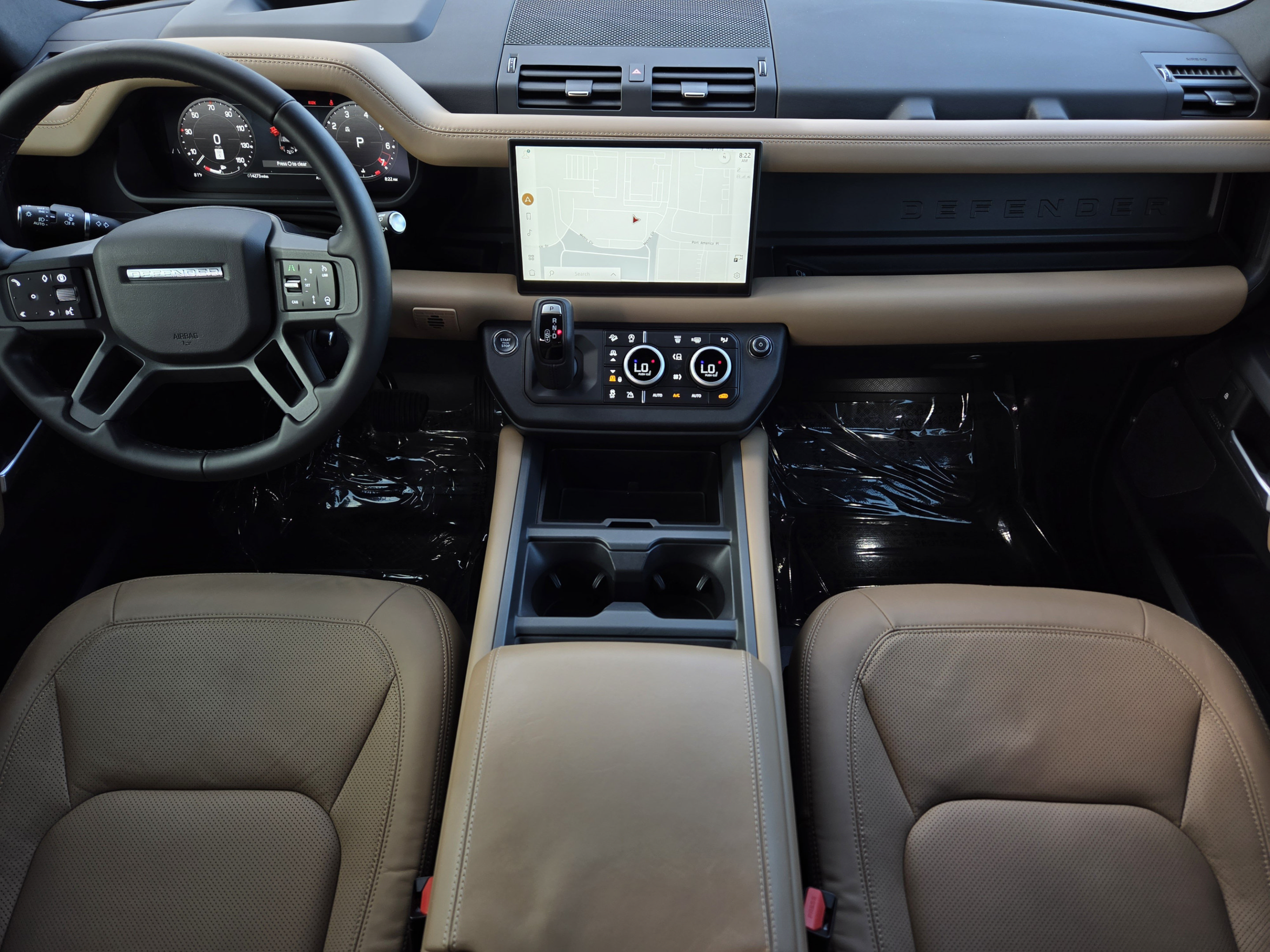 Used 2025 Land Rover Defender 130 X-Dynamic SE AWD/4WD image 22