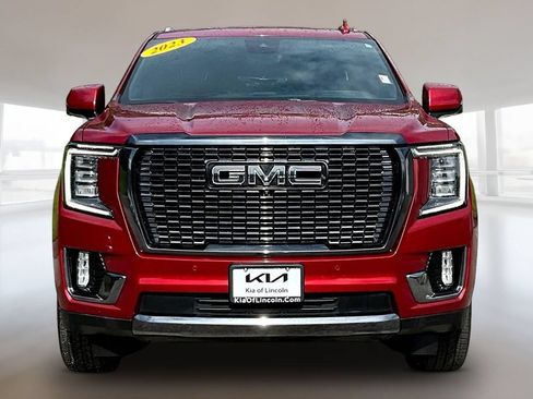 Used 2023 GMC Yukon Denali Ultimate AWD/4WD image 2
