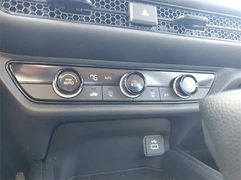 Certified 2025 Honda HR-V LX image 29