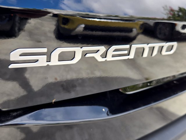 Used 2026 Kia Sorento LX FWD image 15