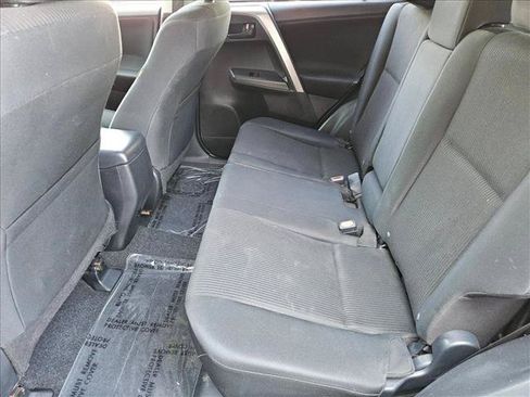 Used 2018 Toyota RAV4 LE w/ All Weather Liner Package FWD image 23