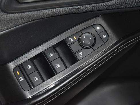 Used 2023 Nissan Rogue SV image 5