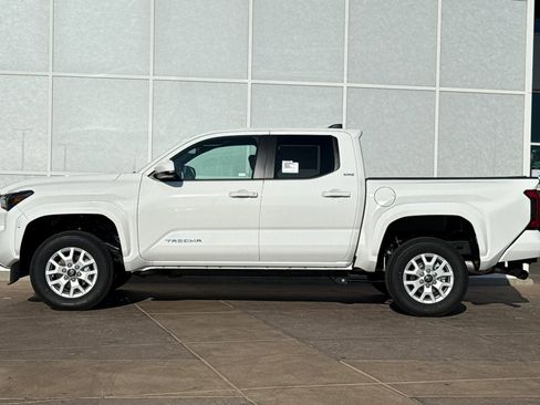 New 2026 Toyota Tacoma SR5 image 7