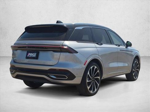 Used 2024 Lincoln Nautilus Black Label AWD/4WD image 5